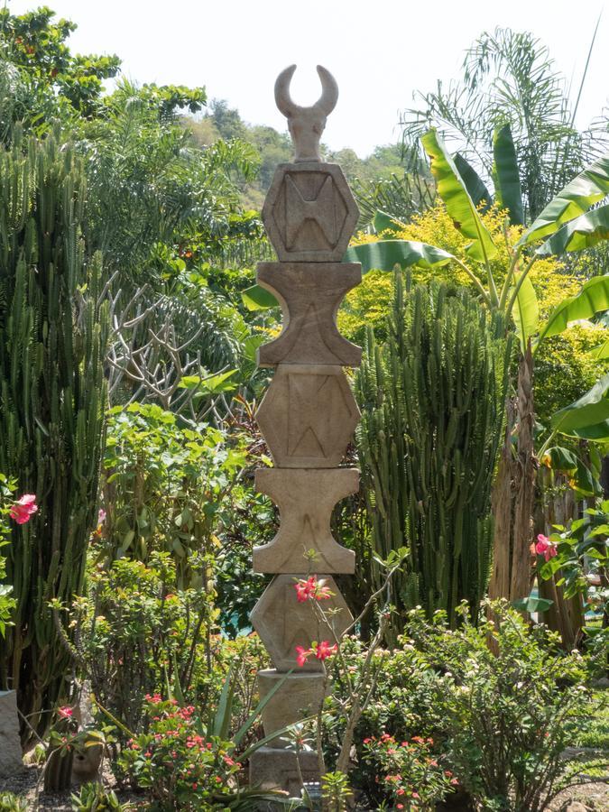 Le Zahir Lodge Ambatoloaka  Exterior foto